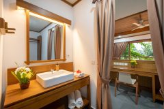 Murex-Bangka-Deluxe-Hillside-Cottage-interior