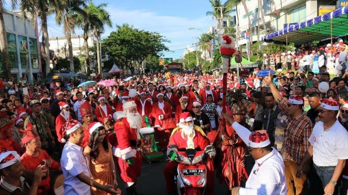 The Annual Manado Christmas Festival Santa Claus Parade